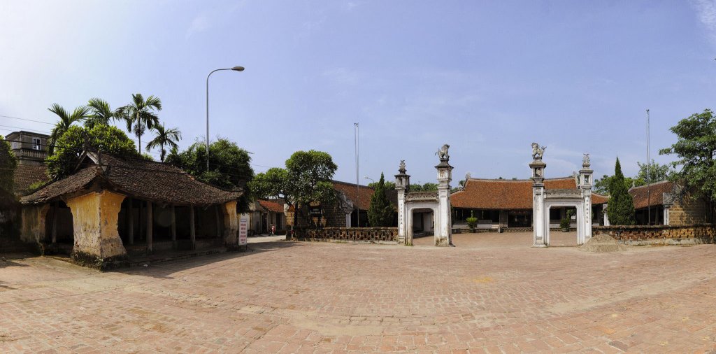 Duong Lam Ancient Village