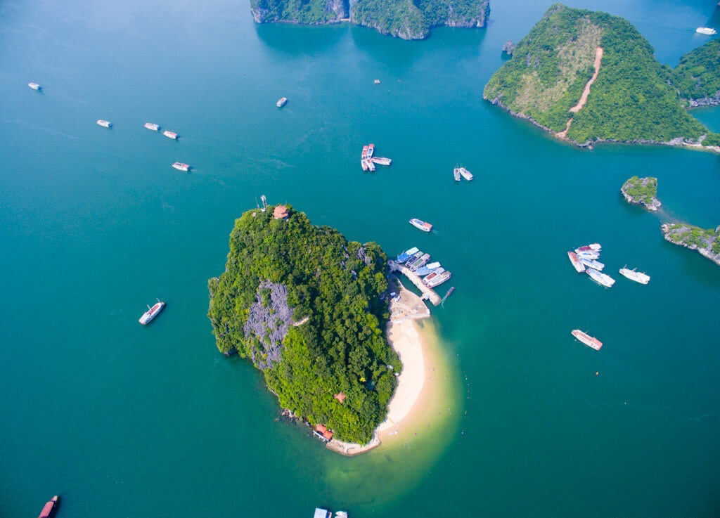 Ha Long Bay overnight hotel in Halong Bay