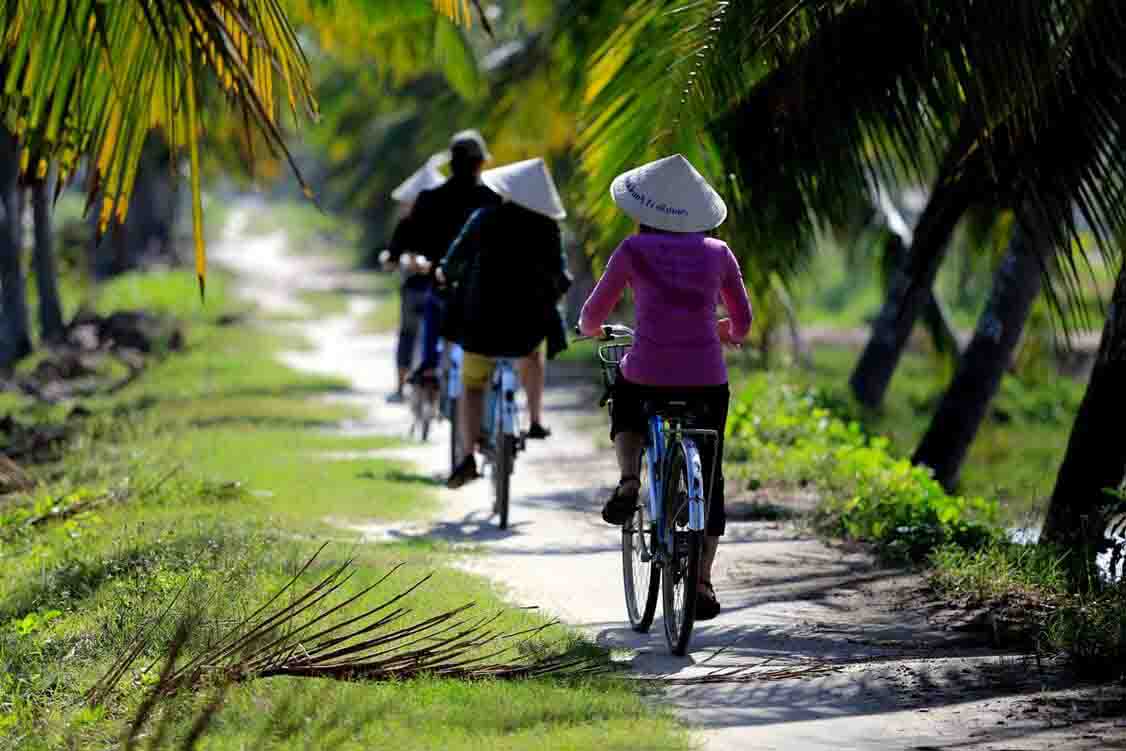 Exploring Center of Vietnam 