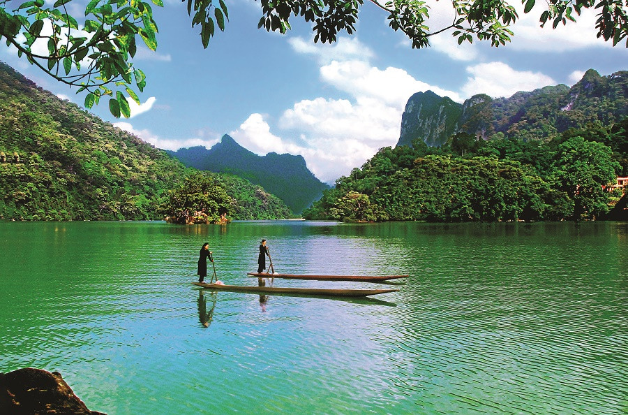 BAN GIOC WATERFALL - PAC BO - BA BE LAKE
