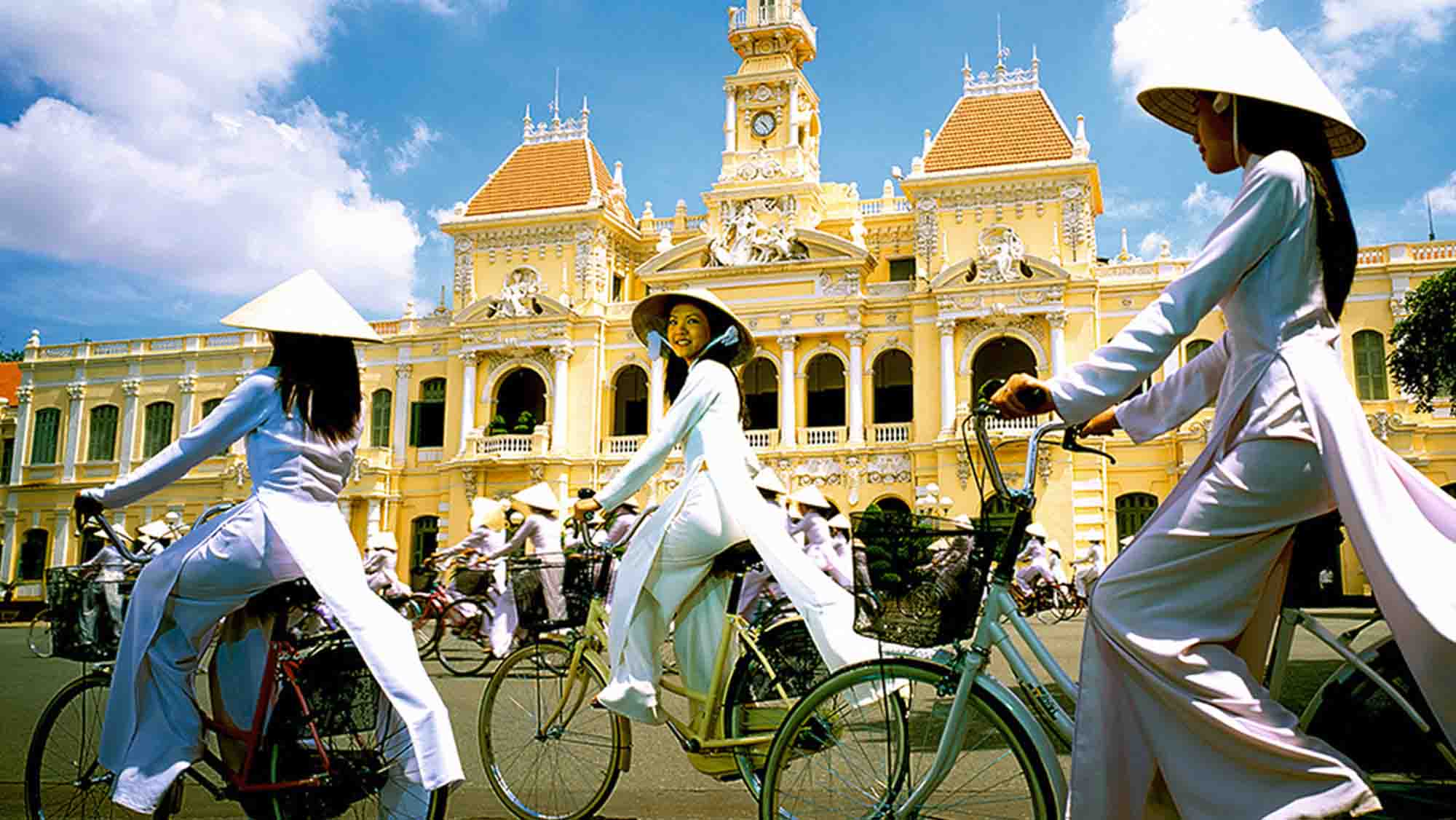 HO CHI MINH CITY HALF DAY  GROUP TOUR 