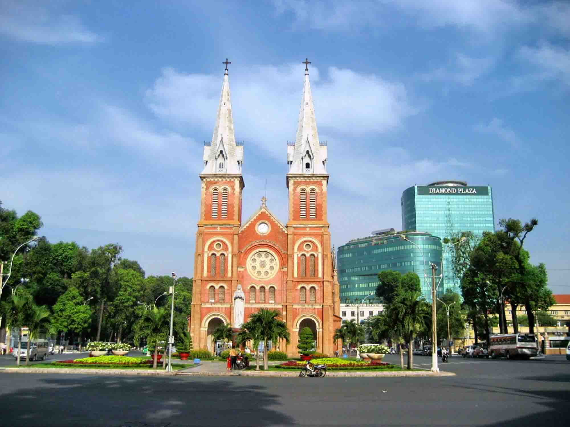 HO CHI MINH CITY & CU CHI TUNNEL